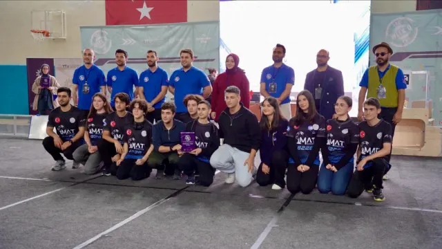2025 Week 0 — Rising All Star ödülü